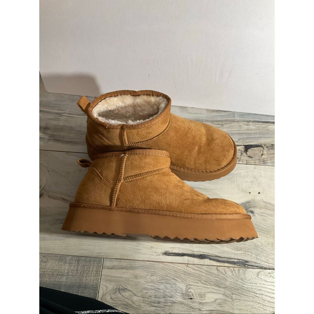 Arula, Breckenridge slip-on ankle boots size 10W